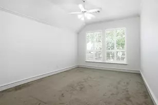 2705 Cliffwood Dr, Grapevine, TX 76051 - Photo 8