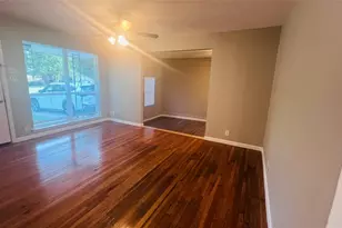 909 Laguna Dr, Denton, TX 76209 - Photo 14