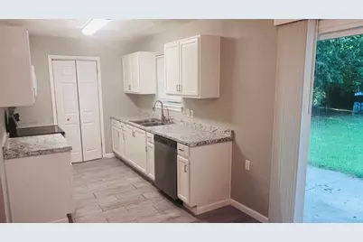 909 Laguna Drive, Denton, TX 76209 - Photo 12