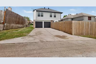 12820 Hilltop Drive, Balch Springs, TX 75180 - Photo 14