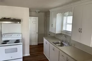 103 W Wichita St, Bowie, TX 76230 - Photo 6