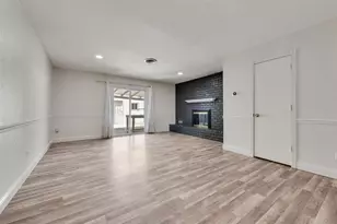 15817 El Estado Dr, Dallas, TX 75248 - Photo 2