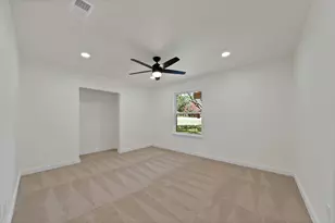 105 Oak Ln, Burleson, TX 76028 - Photo 16
