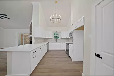 105 Oak Lane, Burleson, TX 76028 - Photo 4