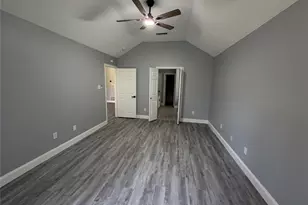 1808 Haley Cir, Carrollton, TX 75006 - Photo 6