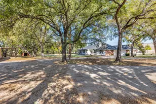 921 Corry A Edwards Dr, Kennedale, TX 76060 - Photo 22