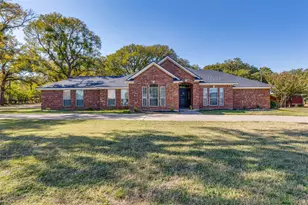 921 Corry A Edwards Dr, Kennedale, TX 76060 - Photo 1