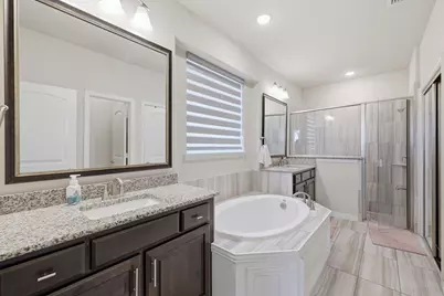9445 Plaudit Drive, Frisco, TX 75035 - Photo 12