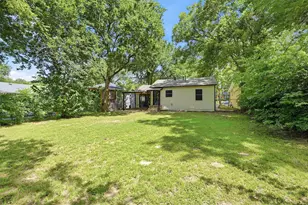 1020 W Brockett St, Sherman, TX 75092 - Photo 26