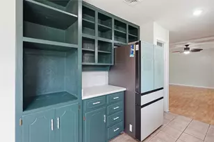 837 Springdale Rd, Bedford, TX 76021 - Photo 10