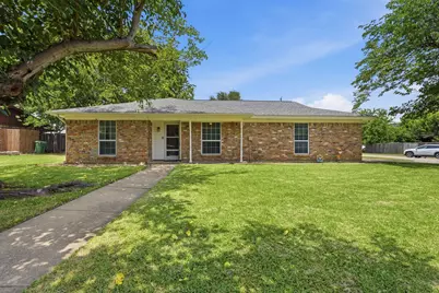 837 Springdale Road, Bedford, TX 76021 - Photo 2