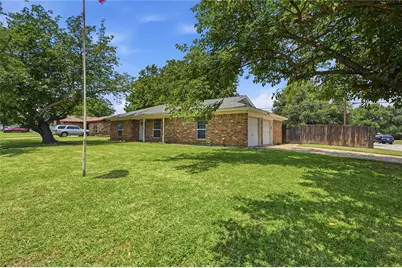 837 Springdale Road, Bedford, TX 76021 - Photo 2