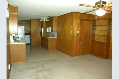1450 W Ash Street, Stephenville, TX 76401 - Photo 12