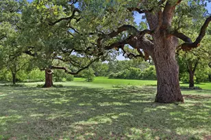 101 Colonial Pkwy, Burleson, TX 76028 - Photo 4