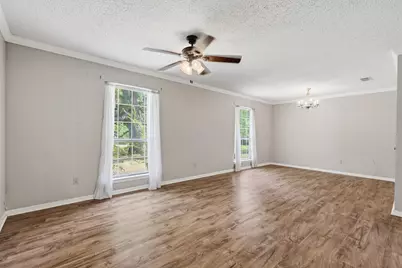 101 Colonial Parkway, Burleson, TX 76028 - Photo 8