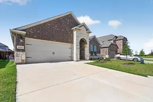 10121 High Grade Dr, Aubrey, TX 76227 - Photo 2