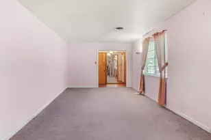 2019 Marilyn Ln, Arlington, TX 76010 - Photo 4