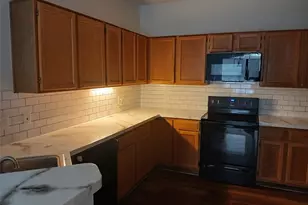 4305 Sierra Dr, Grand Prairie, TX 75052 - Photo 8
