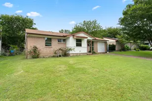 546 Sun Valley Dr, Duncanville, TX 75116 - Photo 1