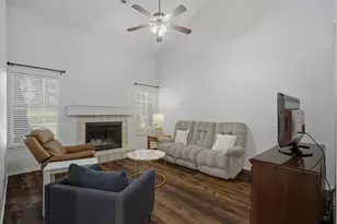 840 Creekside Dr, Lewisville, TX 75067 - Photo 6