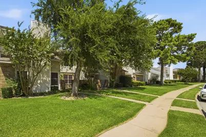 840 Creekside Drive, Lewisville, TX 75067 - Photo 2