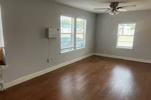 206 W 6th St, Irving, TX 75060 - Photo 6