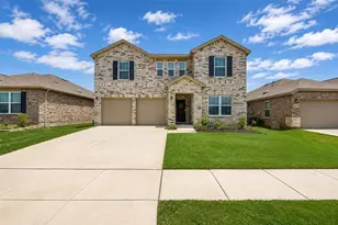 1913 Winding Crk Wy, Denton, TX 76208 - Photo 2