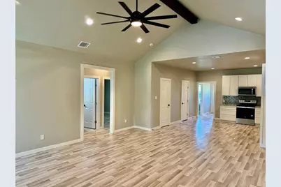 819 Arkansas River Drive, Granbury, TX 76048 - Photo 4