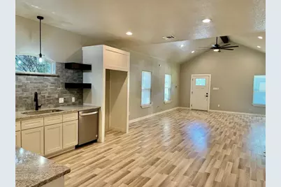 819 Arkansas River Drive, Granbury, TX 76048 - Photo 6