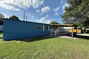 242 Cobb Ave, Van Alstyne, TX 75495 - Photo 2