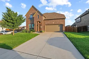 223 Thompson Dr, Van Alstyne, TX 75495 - Photo 2