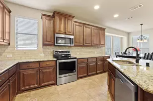 223 Thompson Dr, Van Alstyne, TX 75495 - Photo 10