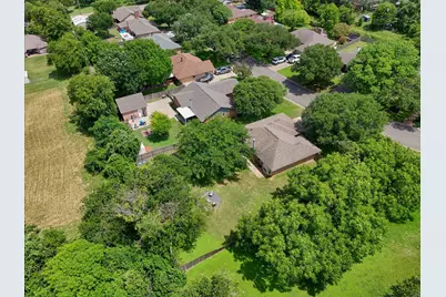 316 E Chapman Road, Hewitt, TX 76643 - Photo 22