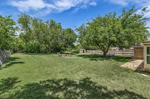 316 E Chapman Rd, Hewitt, TX 76643 - Photo 16