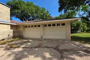 204 Fordyce St, Barry, TX 75102 - Photo 22