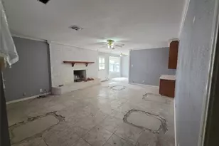 204 Fordyce St, Barry, TX 75102 - Photo 4