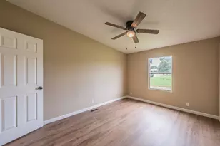 153 Clay Ct, Springtown, TX 76082 - Photo 28