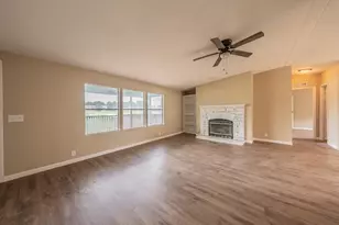 153 Clay Ct, Springtown, TX 76082 - Photo 8