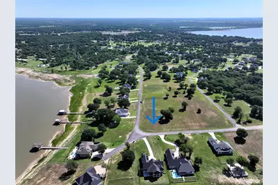551 Shoreline Drive, Mabank, TX 75143 - Photo 2