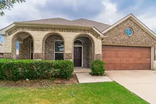 122 Eagle Feather, Waxahachie, TX 75165 - Photo 2