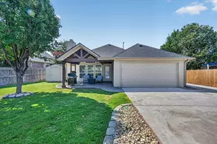 1505 Hampton Dr, Mansfield, TX 76063 - Photo 2