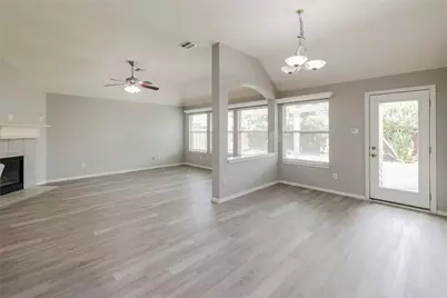 12422 Daimler Drive, Frisco, TX 75033 - Photo 14