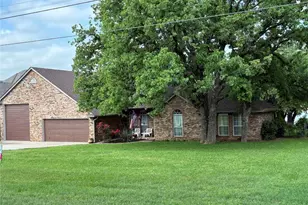 1408 Island Village Ct, Granbury, TX 76048 - Photo 8