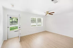 501 Simmons Dr, Euless, TX 76040 - Photo 12