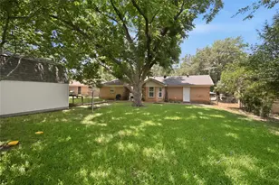 501 Simmons Dr, Euless, TX 76040 - Photo 16
