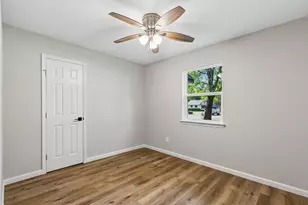 902 Melanie Ln, Keene, TX 76059 - Photo 24