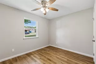 902 Melanie Ln, Keene, TX 76059 - Photo 26