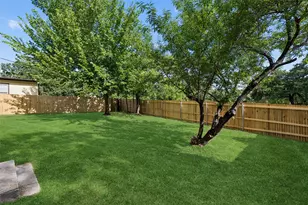 902 Melanie Ln, Keene, TX 76059 - Photo 34