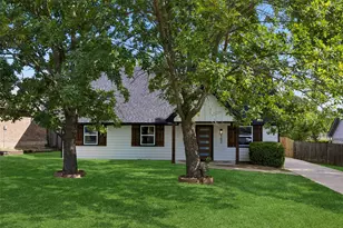 902 Melanie Ln, Keene, TX 76059 - Photo 30