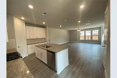 801 Ponds Edge Lane, Euless, TX 76040 - Photo 8